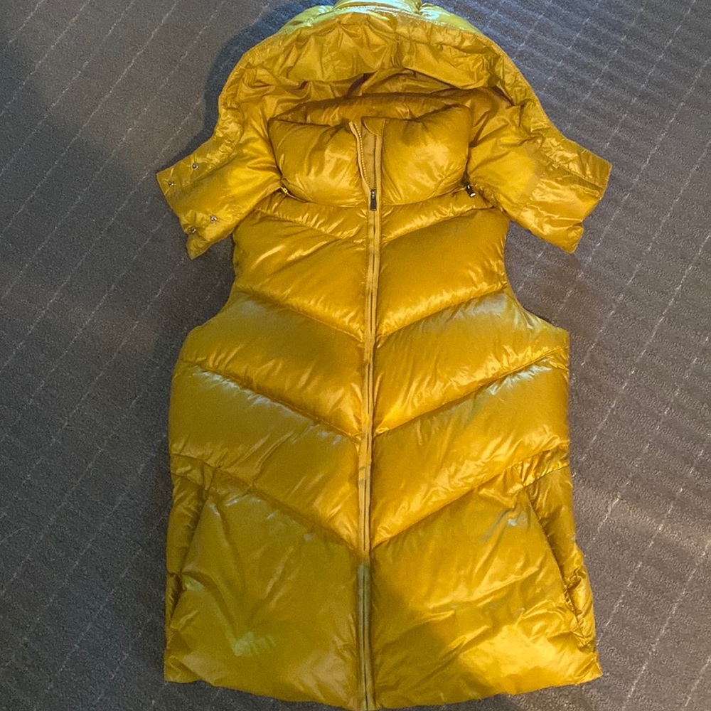 Athleta vest